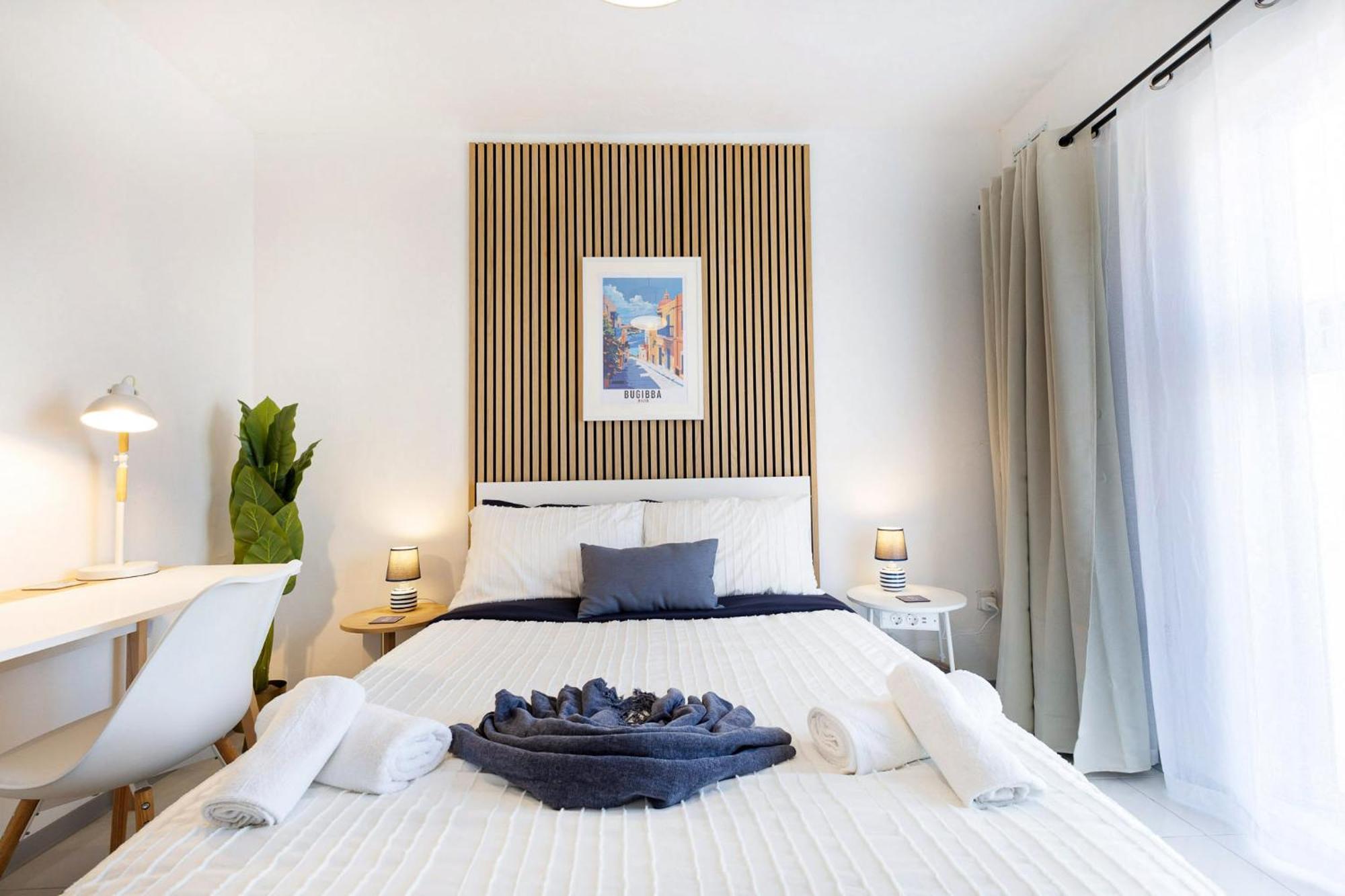 Spacious 2Br Penthouse With A Large Front-Terrace - Close To Bugibba Perched Beach St. Paul's Bay Exterior foto